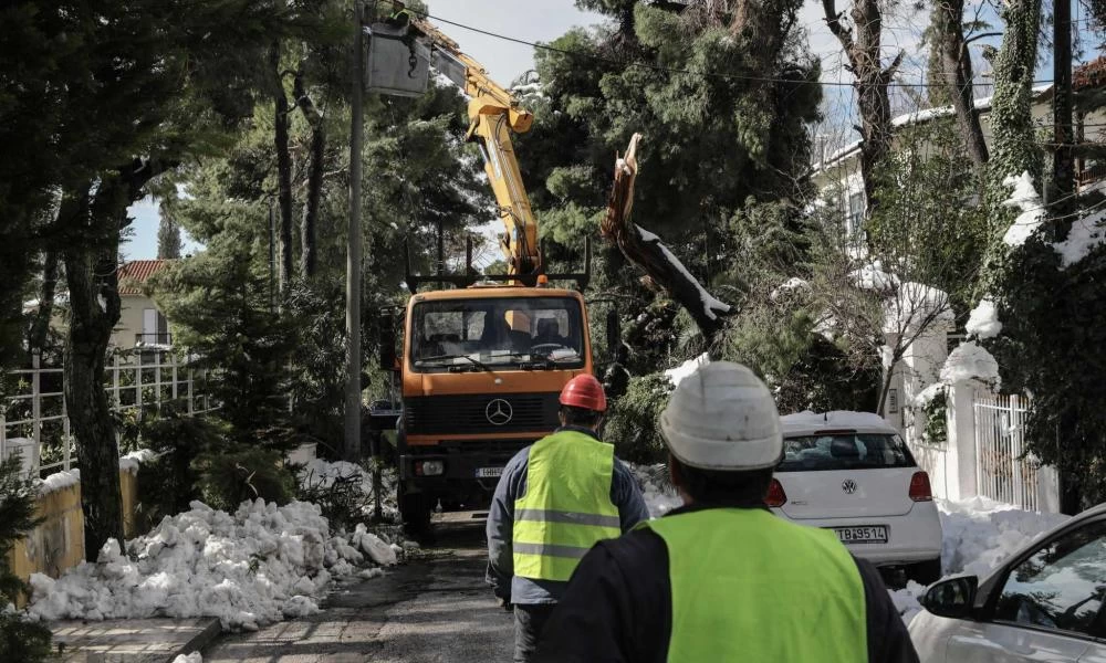 Διακοπές ρεύματος: «1.000 νοικοκυριά ακόμα χωρίς ρεύμα» λέει ο πρόεδρος τεχνικών ΔΕΗ